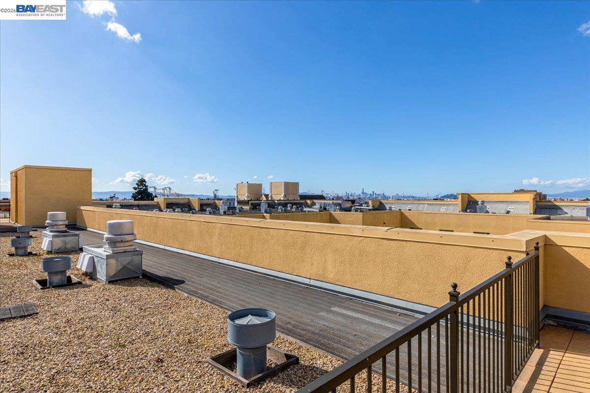 809 Clay Street Oakland, CA 94607 - Photo 26 of 39 a view of a terrace with chairs