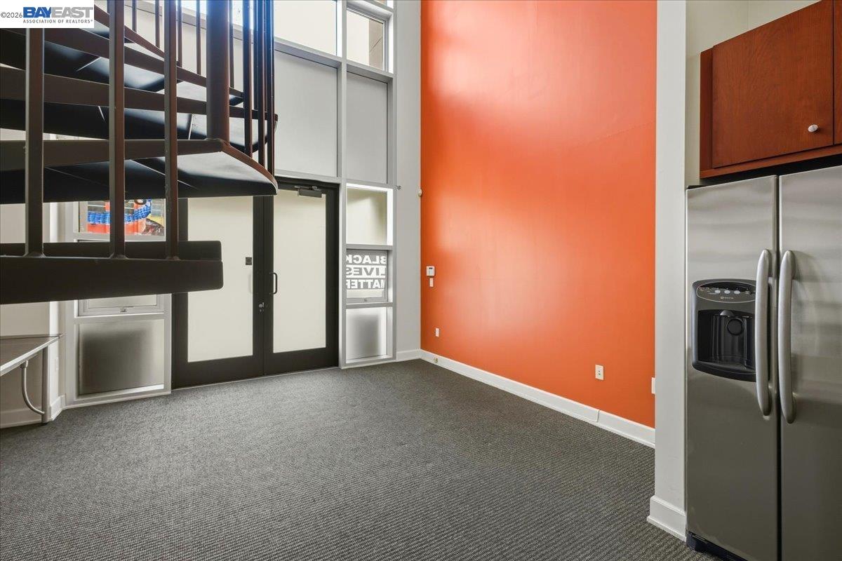 809 Clay Street Oakland, CA 94607 - Photo 9 of 39 a view of an empty room