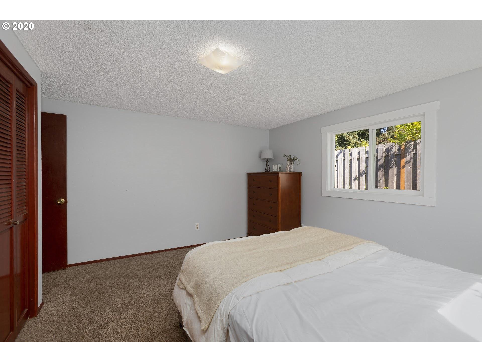 37993 Sunset Street Sandy, OR 97055 - Photo 11 of 24 Gallery Image 11
