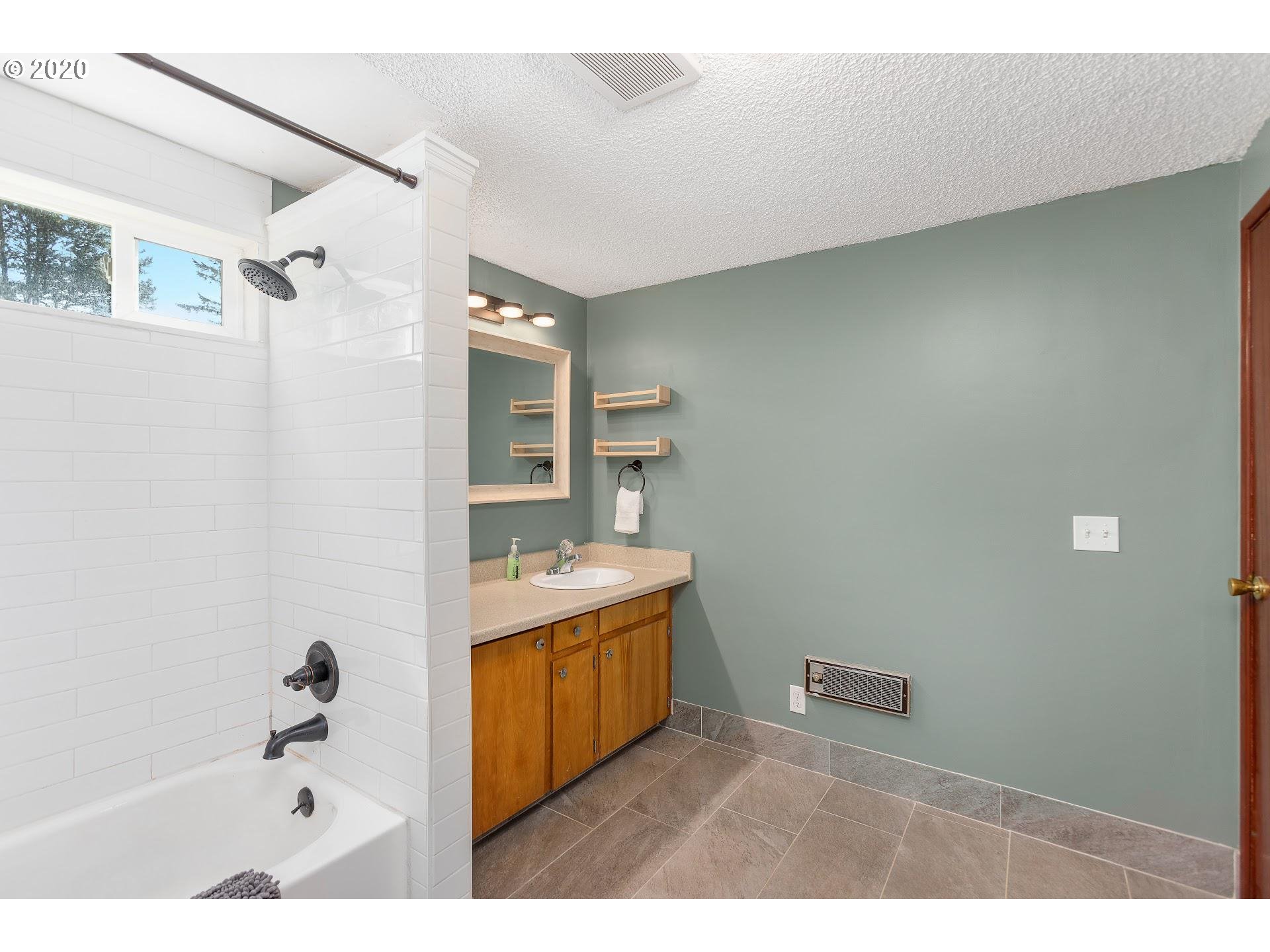 37993 Sunset Street Sandy, OR 97055 - Photo 13 of 24 Gallery Image 13