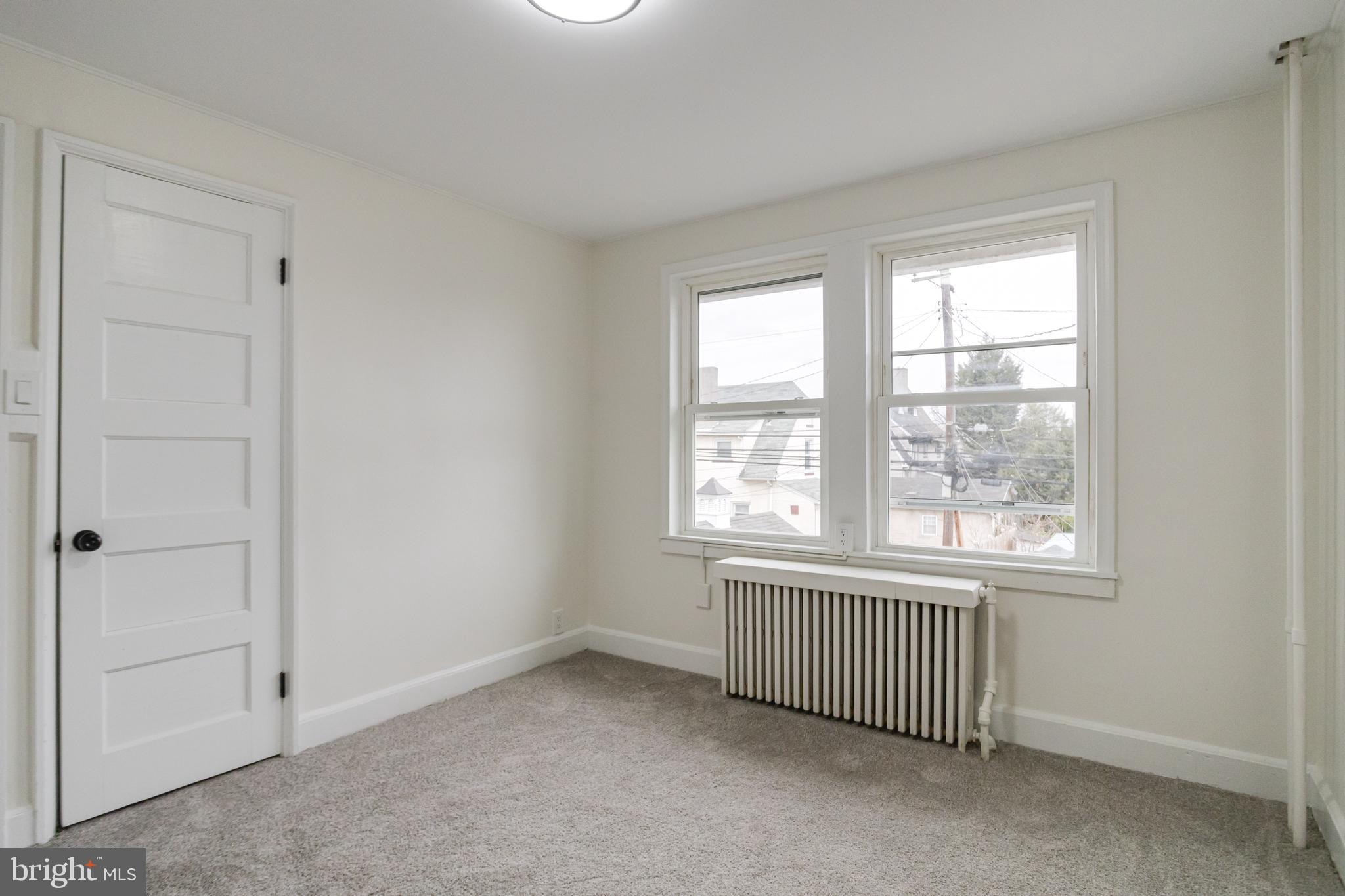 44 Shipway Baltimore, MD 21222 - Photo 28 of 53 an empty room with windows