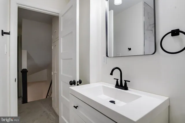 $175,000 | 44 Shipway, Baltimore, MD 21222