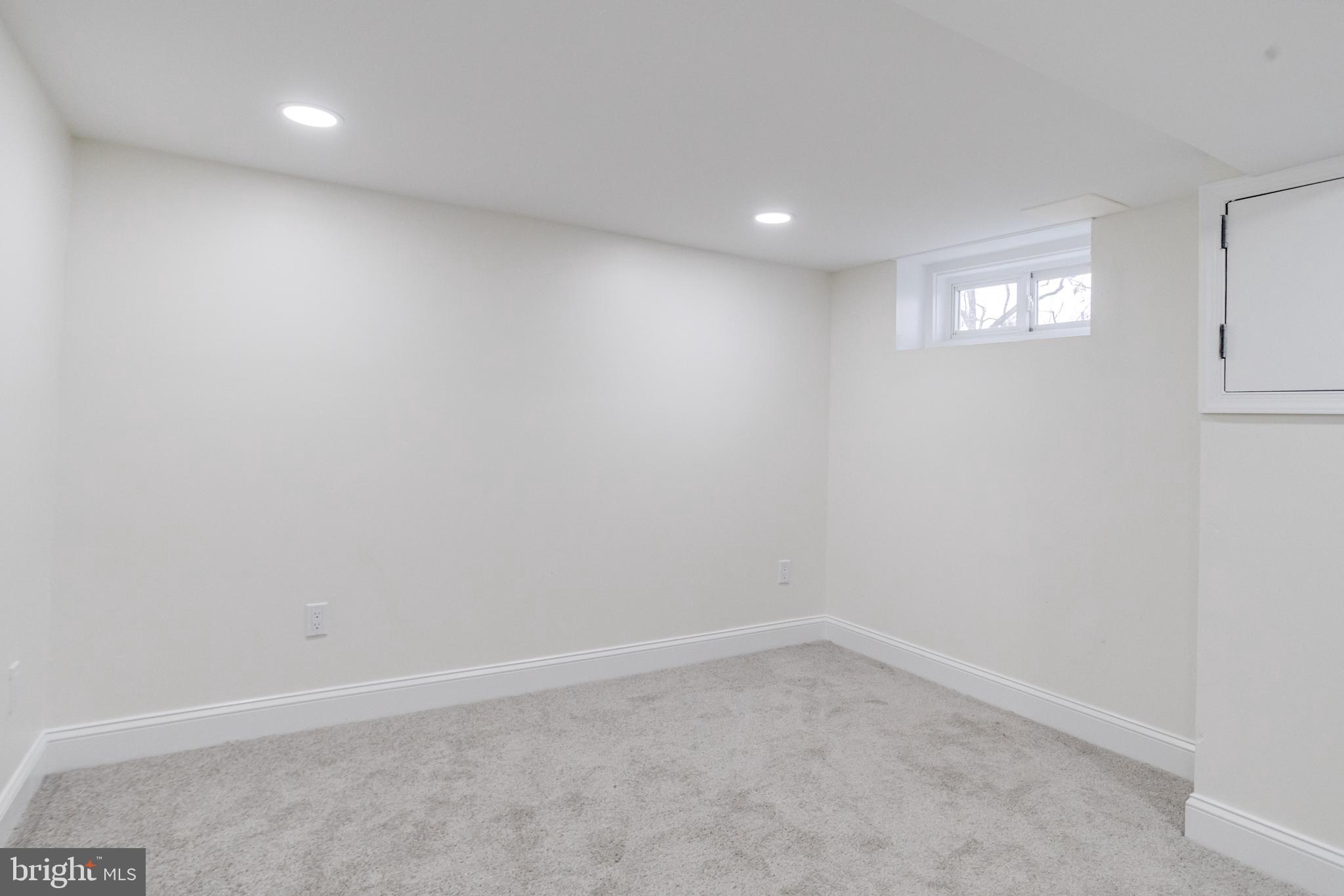 44 Shipway Baltimore, MD 21222 - Photo 48 of 53 an empty room with windows