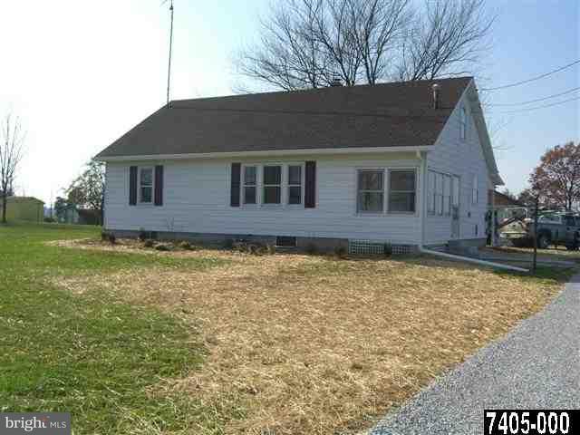 25 California Road Gettysburg, PA 17325 - Photo 2 of 17