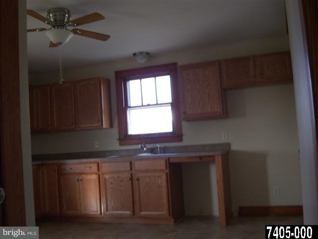 25 California Road Gettysburg, PA 17325 - Photo 4 of 17