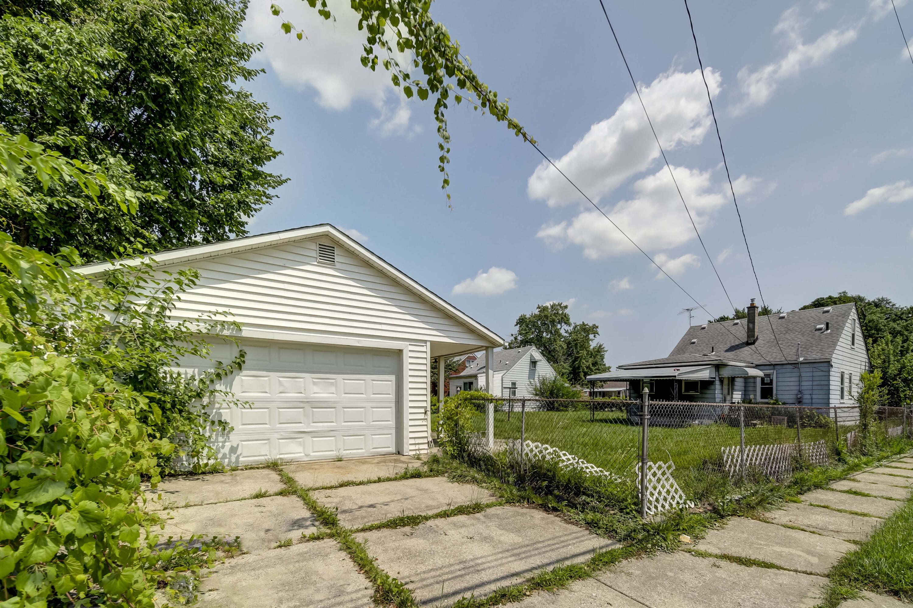 24501 Fern Avenue Eastpointe, MI 48021 - Photo 12 of 12 24501 Fern Ave, Eastpointe, MI Exterior