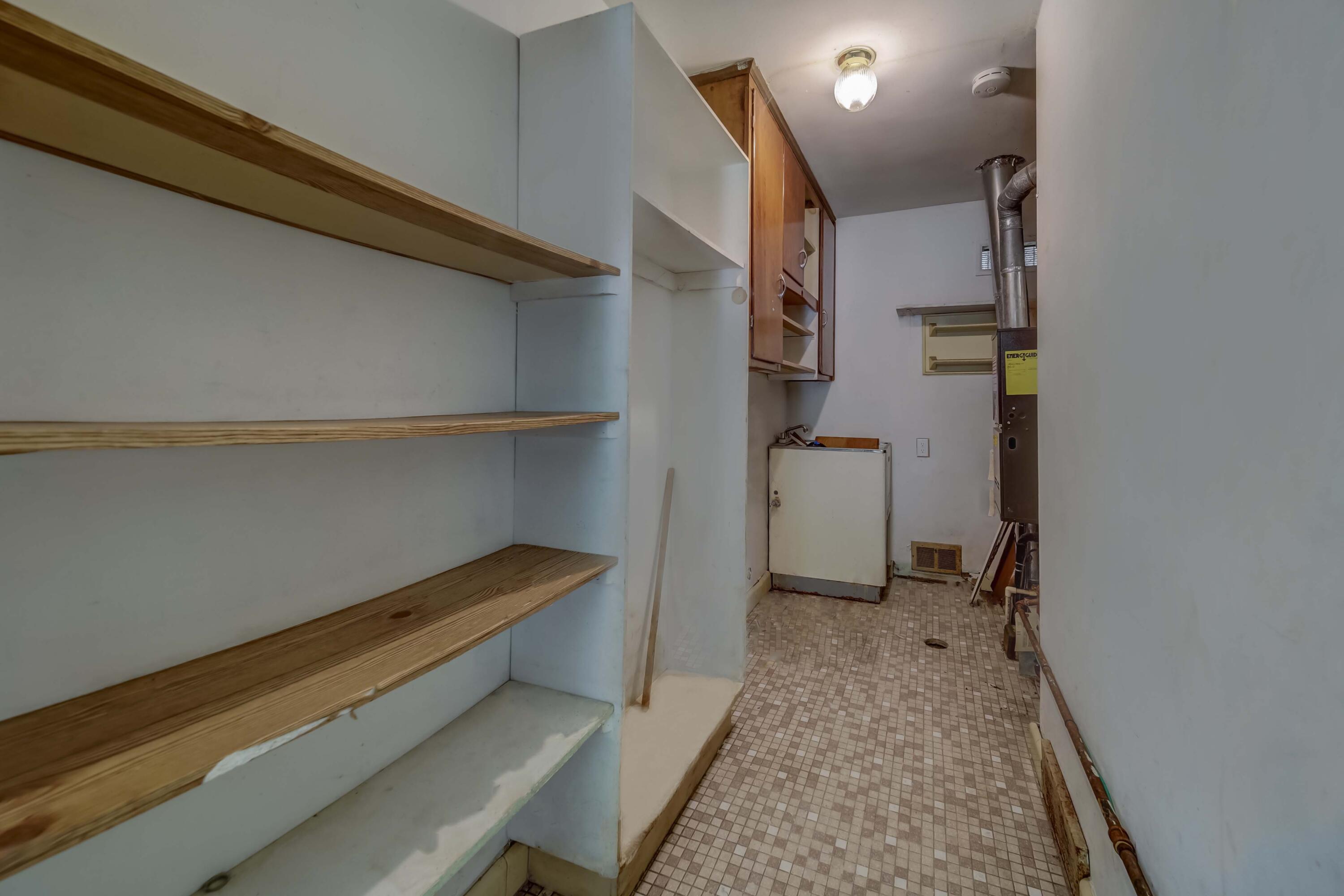 24501 Fern Avenue Eastpointe, MI 48021 - Photo 9 of 12 24501 Fern Ave, Eastpointe, MI Laundry r