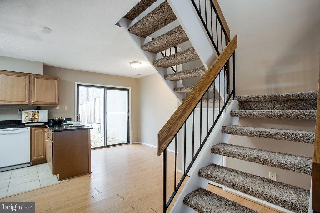 2213 White Cornus Lane Reston, VA 20191 - Photo 12 of 25 Stair
