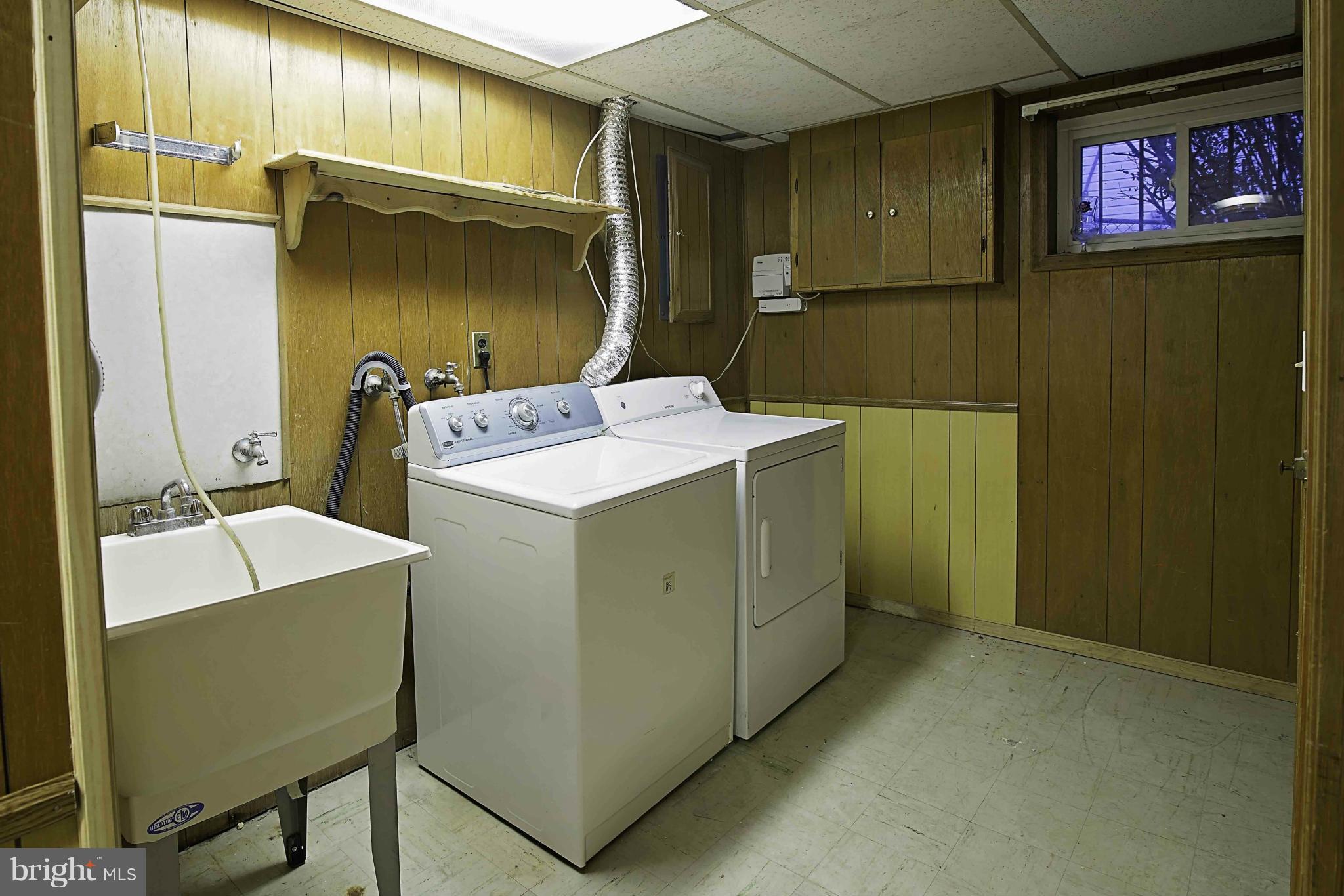 6820 Nashville Road Hyattsville, MD 20784 - Photo 14 of 15 Laundry Room