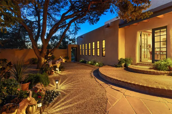 $1,550,000 | 104 Calle Paula, Santa Fe, NM 87505