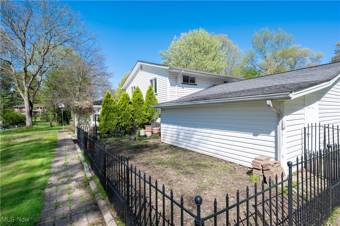 6951 Springledge Road Northfield, OH 44067 - Photo 39 of 48
