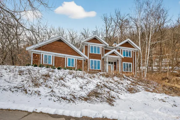 $729,000 | 104 Forest Oak Court, Winona, MN 55987