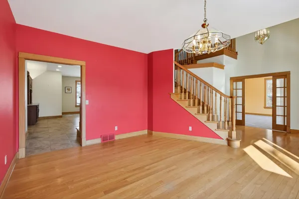 $729,000 | 104 Forest Oak Court, Winona, MN 55987