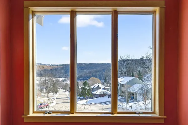 $729,000 | 104 Forest Oak Court, Winona, MN 55987