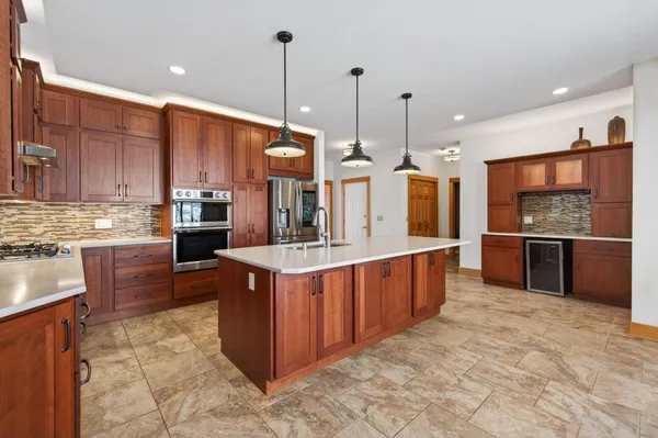 $729,000 | 104 Forest Oak Court, Winona, MN 55987