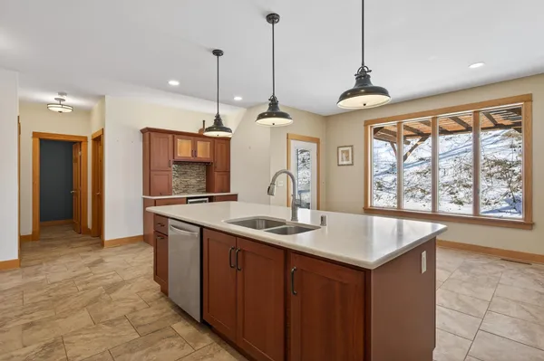 $729,000 | 104 Forest Oak Court, Winona, MN 55987