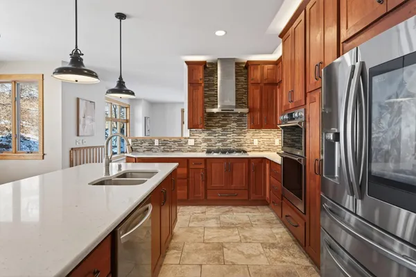 $729,000 | 104 Forest Oak Court, Winona, MN 55987