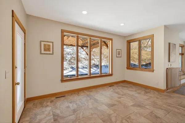 $729,000 | 104 Forest Oak Court, Winona, MN 55987