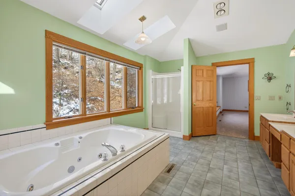 $729,000 | 104 Forest Oak Court, Winona, MN 55987