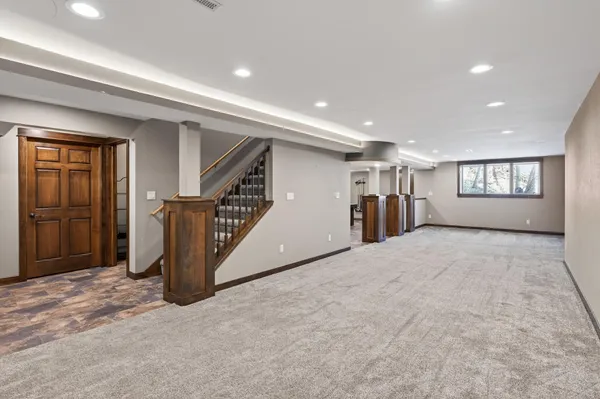 $729,000 | 104 Forest Oak Court, Winona, MN 55987