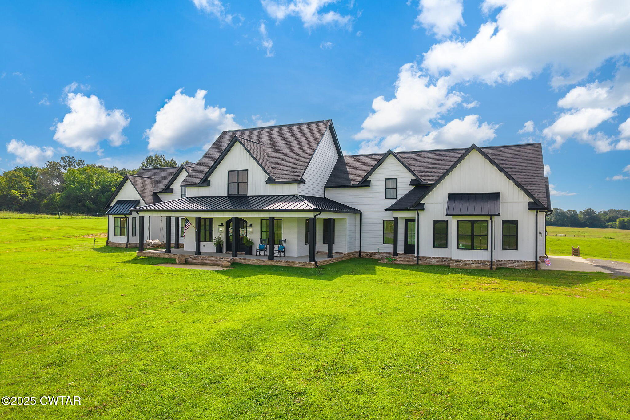 1644 Dr Conyers Road Friendship, TN 38034 - Photo 2 of 43 a view of a house with swimming pool and a yard