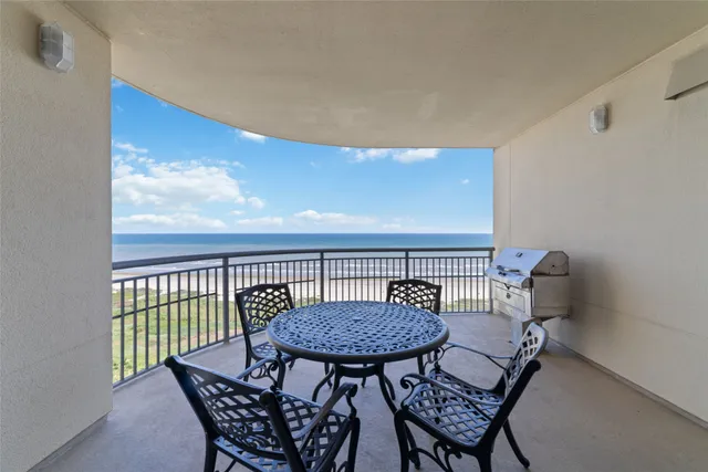 $950,000 | 801 East Beach Drive, Unit TW1004, Galveston, TX 77550