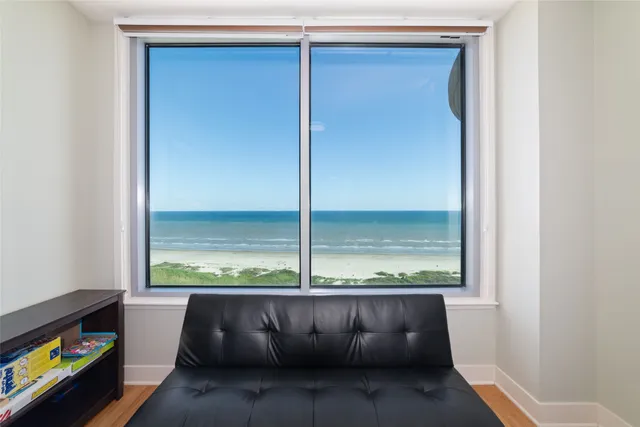 $950,000 | 801 East Beach Drive, Unit TW1004, Galveston, TX 77550