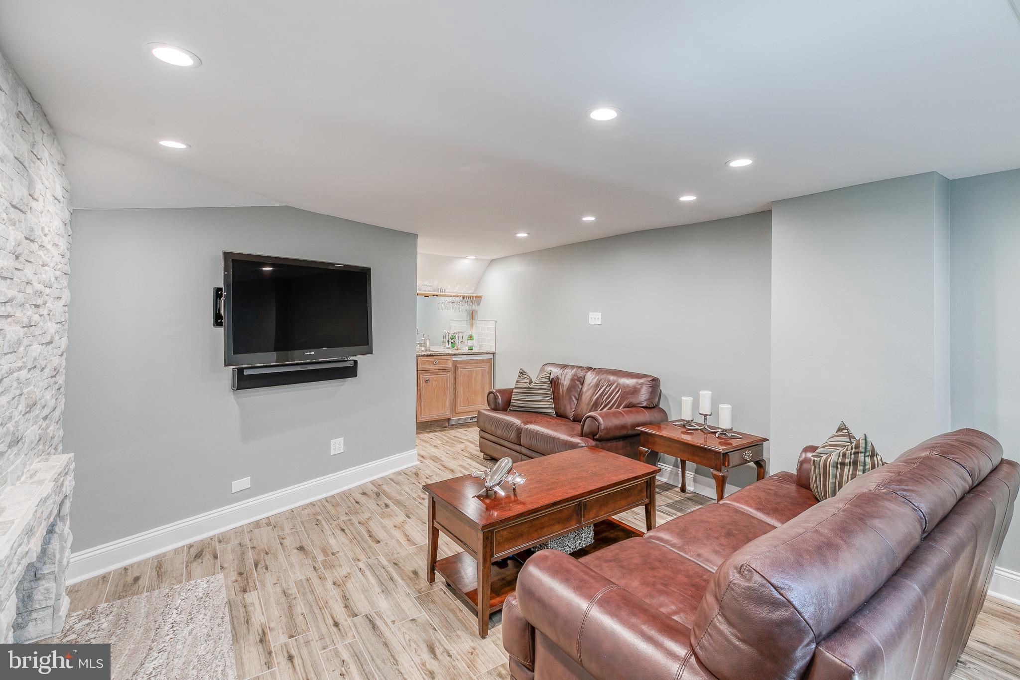1721 Addison Street Philadelphia, PA 19146 - Photo 9 of 22 Gallery Image 9