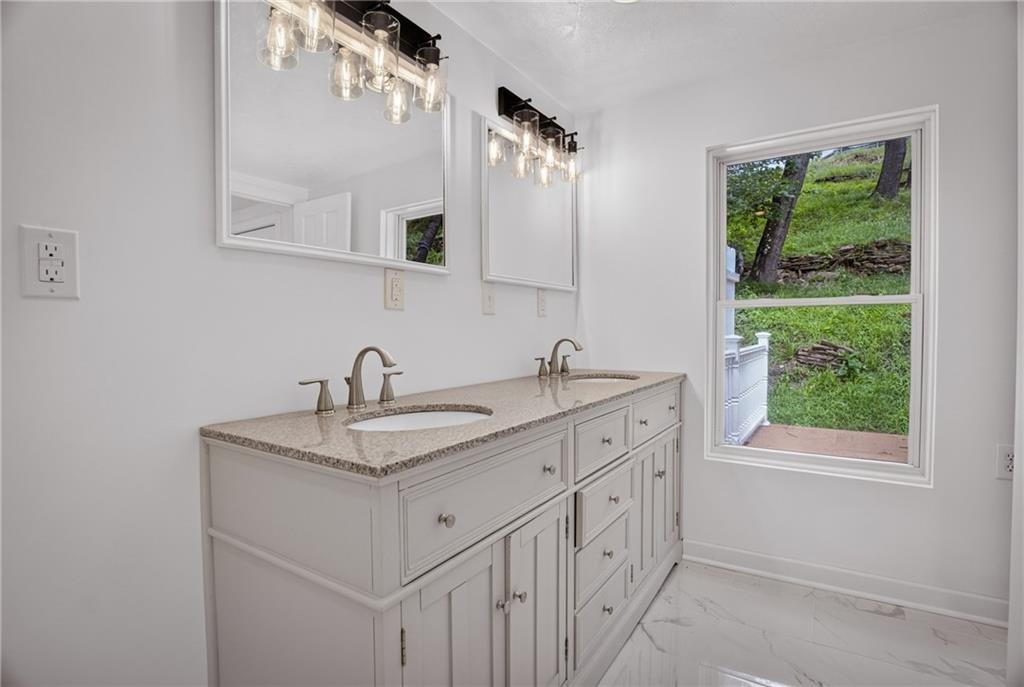 635 Valley Street Oakmont, PA 15139 - Photo 26 of 38