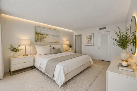 $149,900 | 2400 Presidential Way, Unit 1005, West Palm Beach, FL 33401
