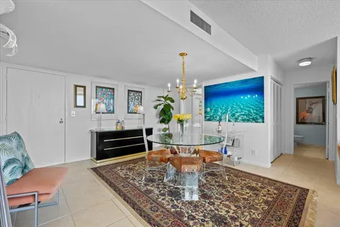 $167,555 | 2400 Presidential Way, Unit 1005, West Palm Beach, FL 33401