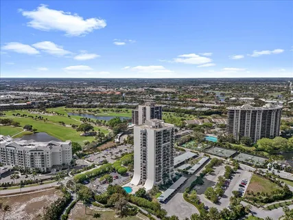 $167,555 | 2400 Presidential Way, Unit 1005, West Palm Beach, FL 33401