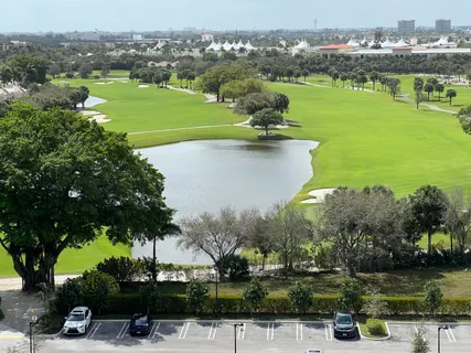 $149,900 | 2400 Presidential Way, Unit 1005, West Palm Beach, FL 33401