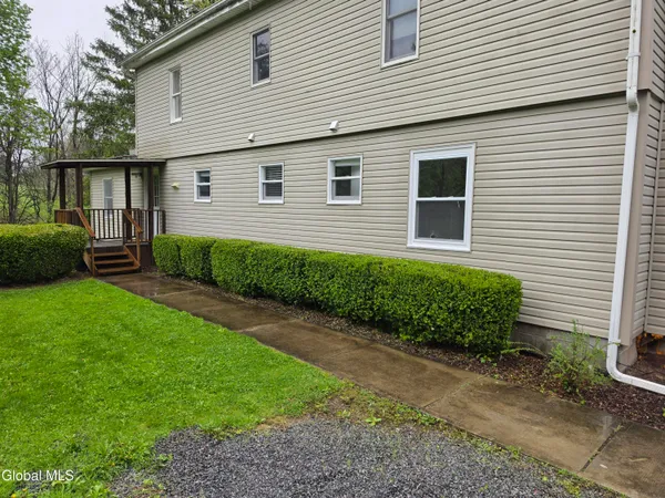$1,650 | 112 Carriage House Lane, Fulton, NY 12071