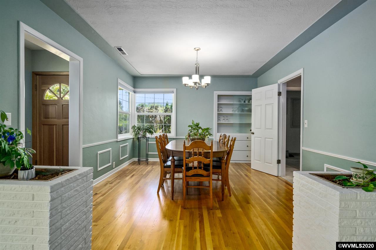 649 West Hayter Dallas, OR 97338 - Photo 14 of 42