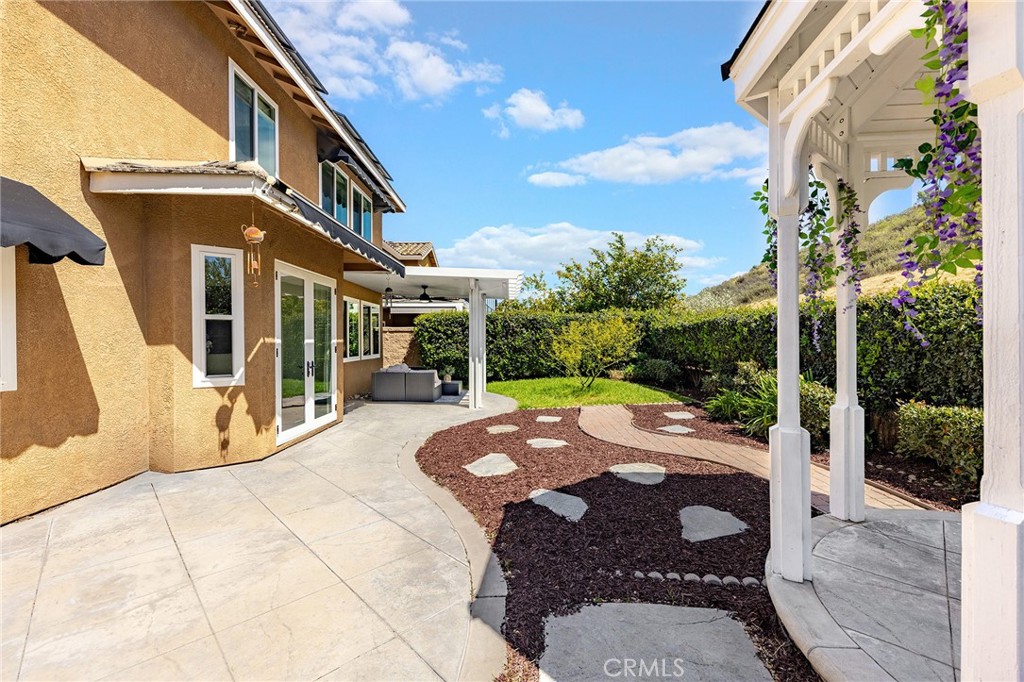 6133 Natalie Road Chino Hills, CA 91709 - Photo 50 of 62 a view of a outdoor space