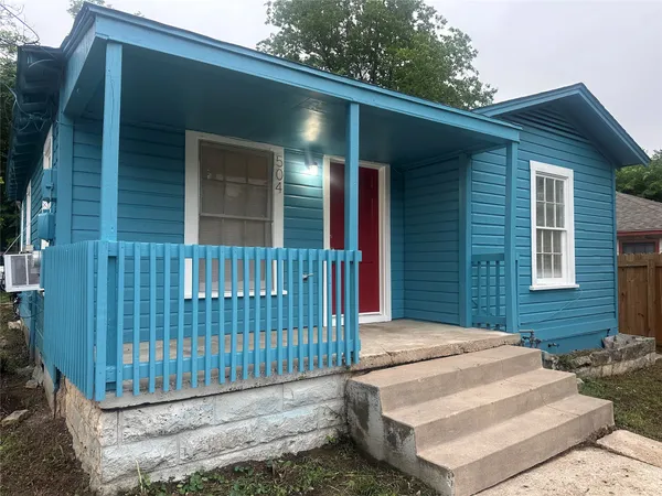 $1,295 | 504 West St Johns Avenue, Unit A, Austin, TX 78752