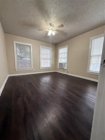 $1,295 | 504 West St Johns Avenue, Unit A, Austin, TX 78752
