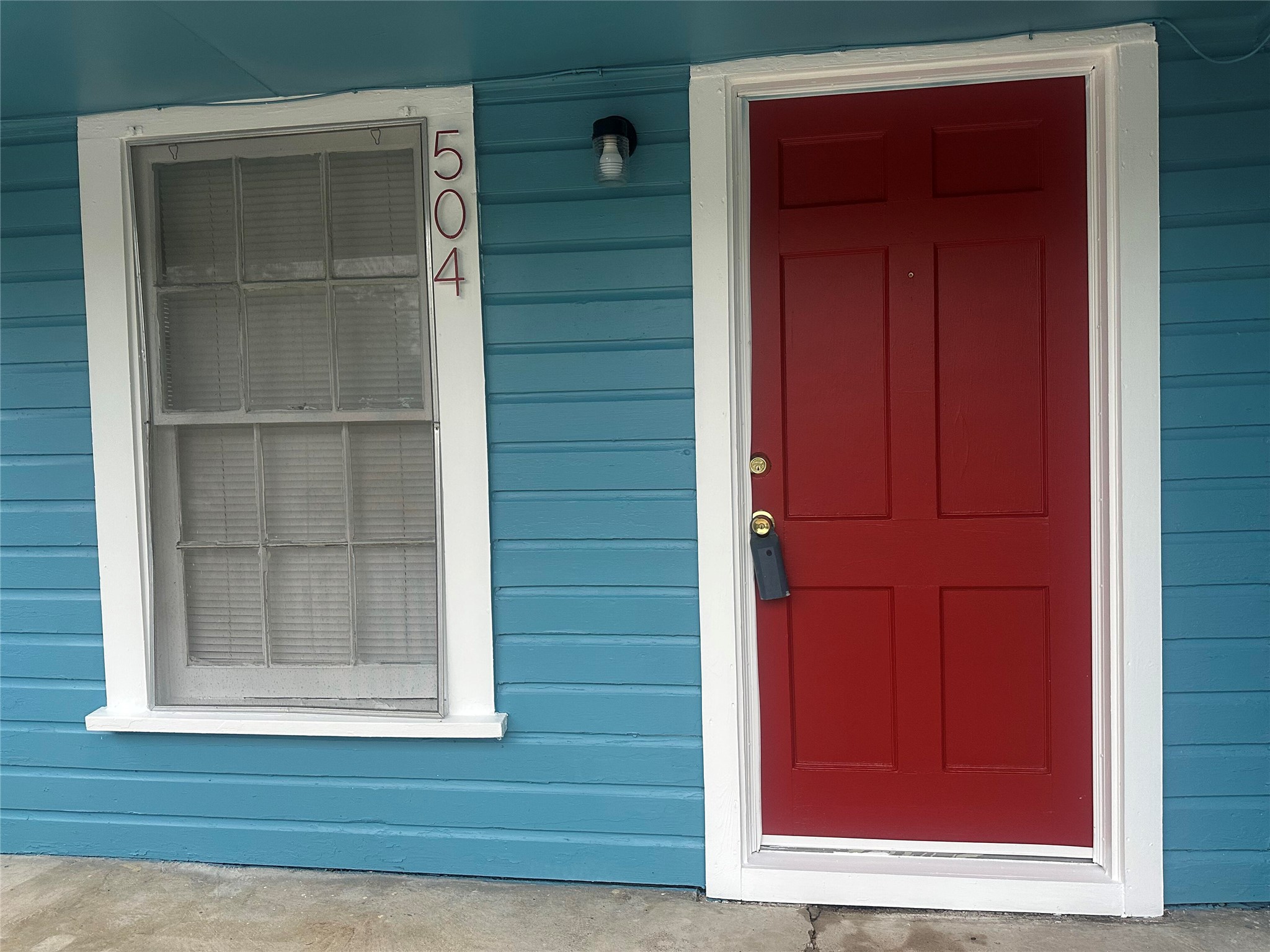 504 West St Johns Avenue, Unit A Austin, TX 78752 - Photo 2 of 17 a view of door