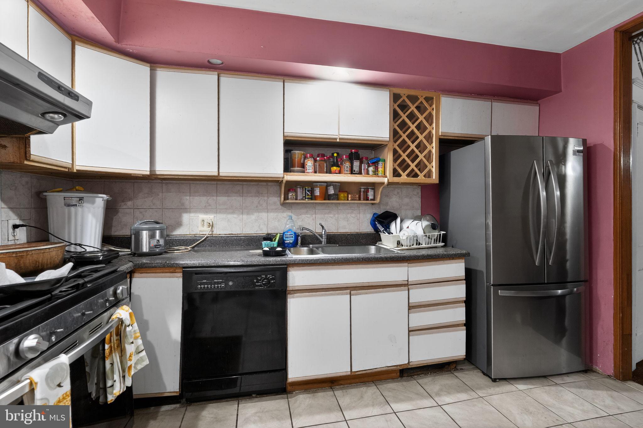 312 Bayard Road Upper Darby, PA 19082 - Photo 3 of 15