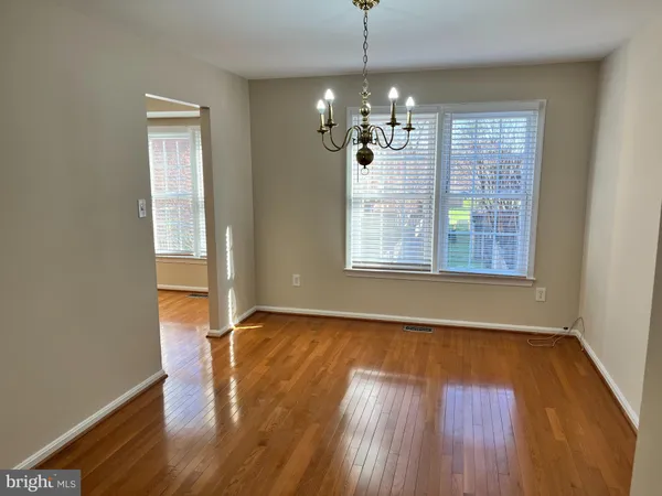 $3,550 | 10137 Oakwood Chase Court, Oakton, VA 22124