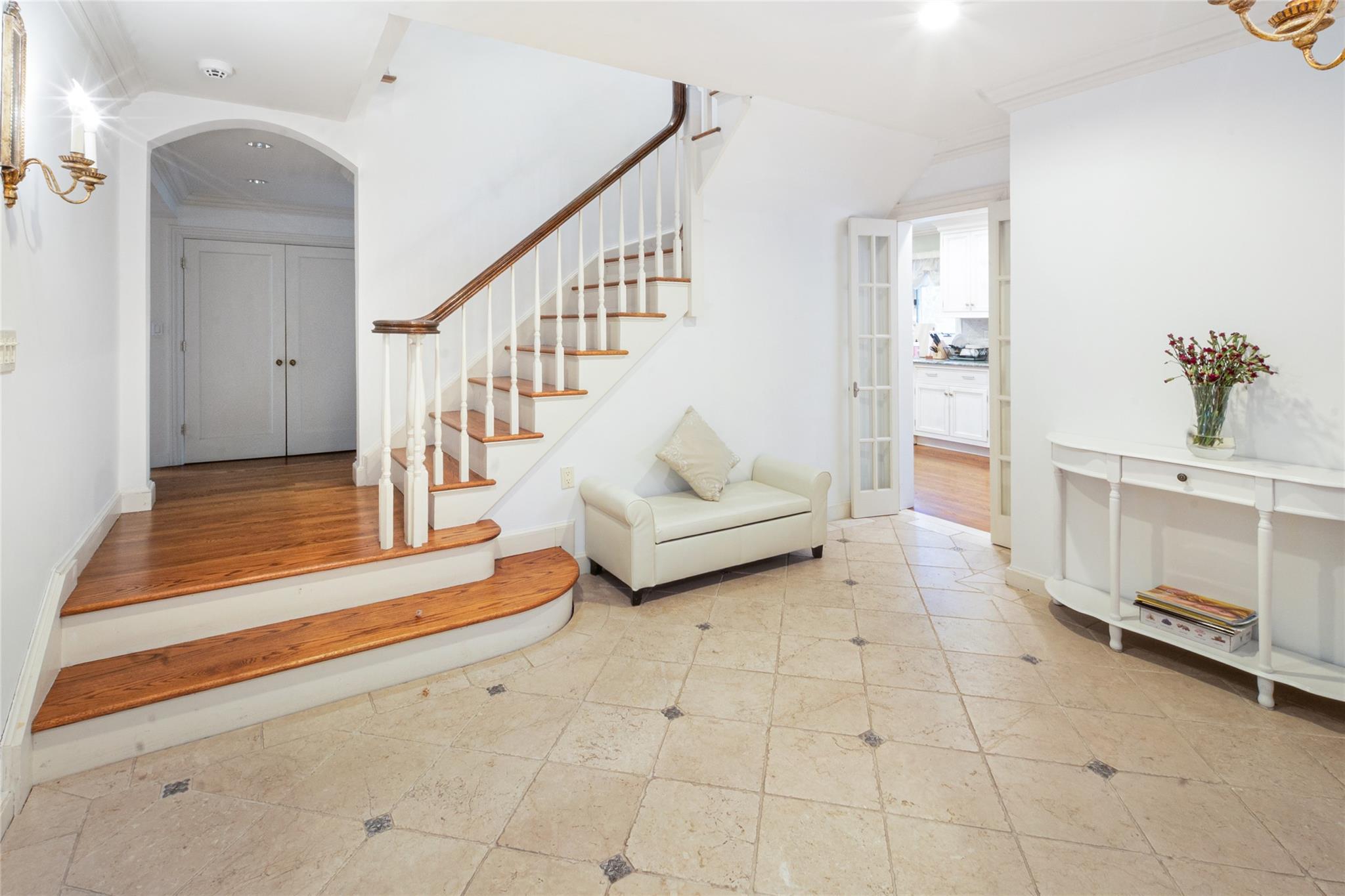 20 Sussex Road Great Neck, NY 11020 - Photo 13 of 27 a view of entryway and hall
