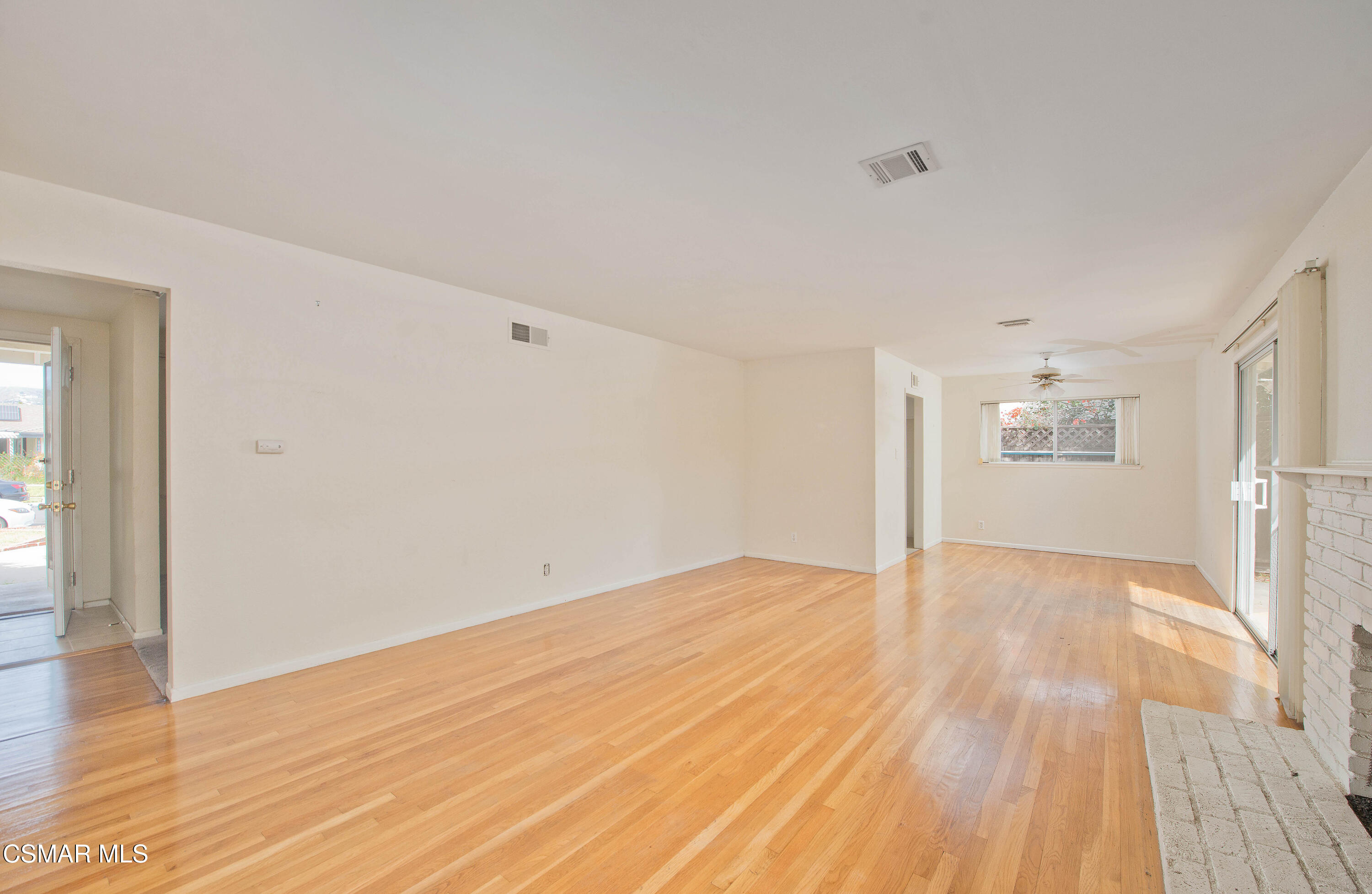 1944 Hayden Street Camarillo, CA 93010 - Photo 11 of 28 DSC_8857