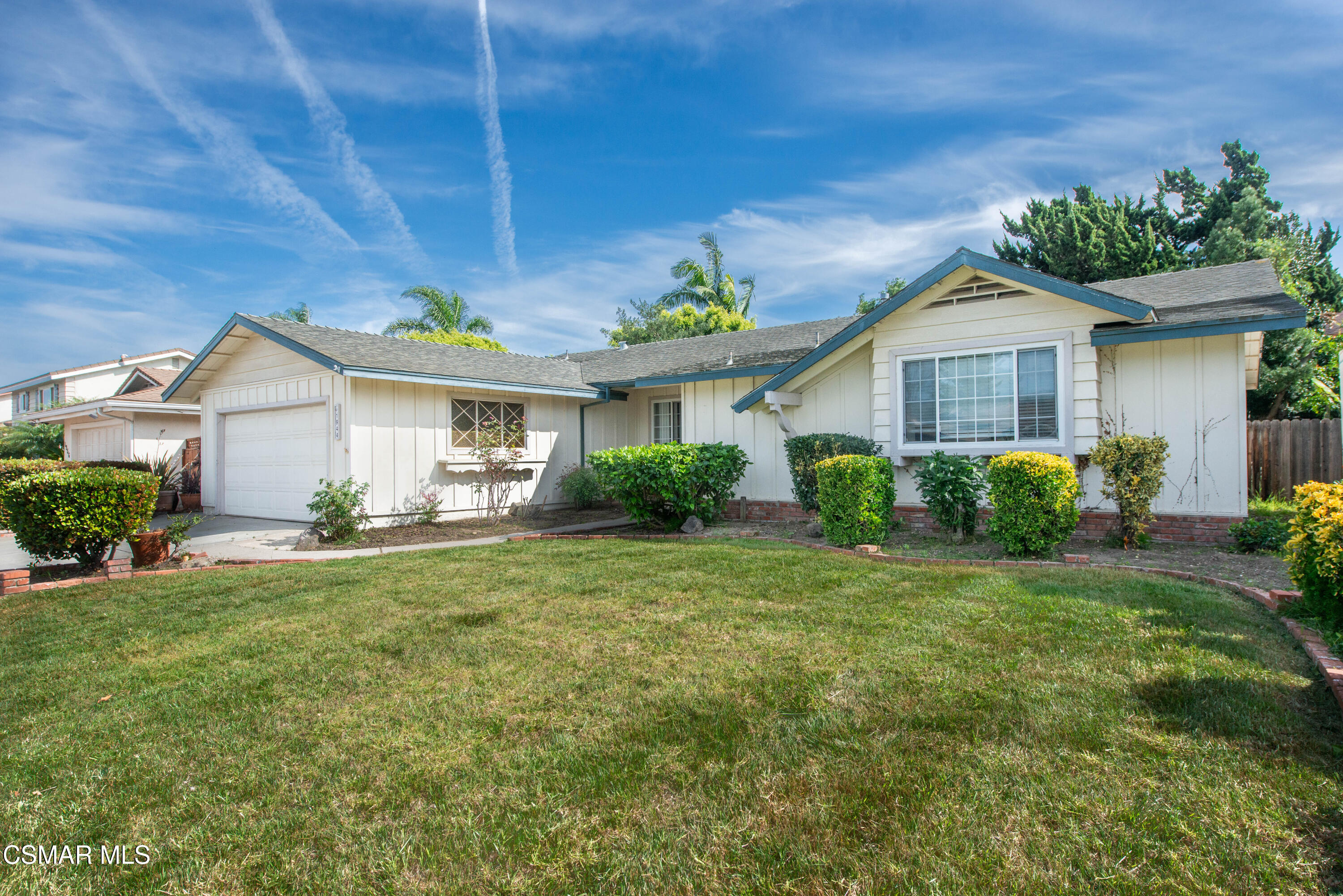 1944 Hayden Street Camarillo, CA 93010 - Photo 2 of 28 DSC_8959