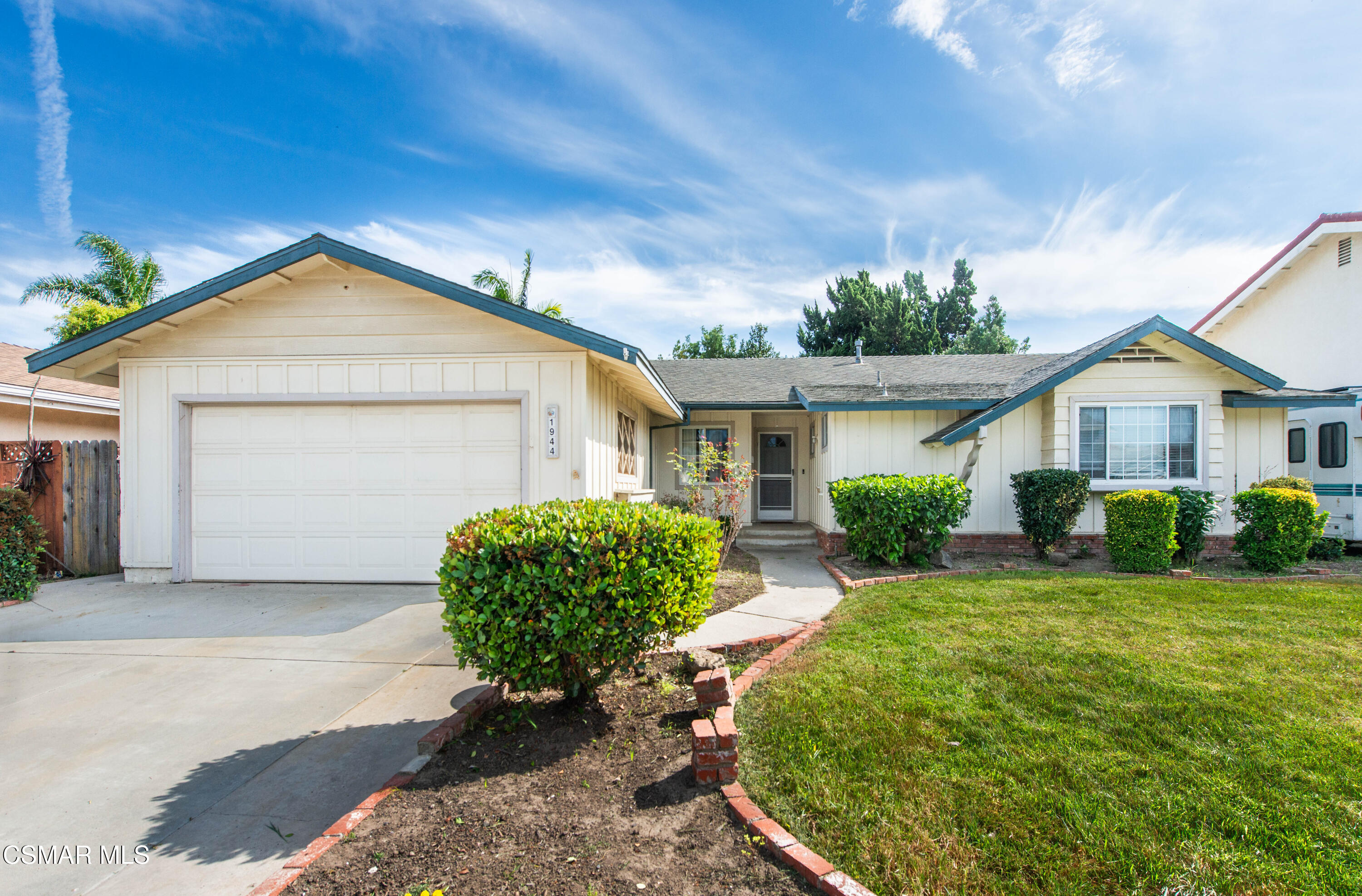 1944 Hayden Street Camarillo, CA 93010 - Photo 3 of 28 DSC_8952