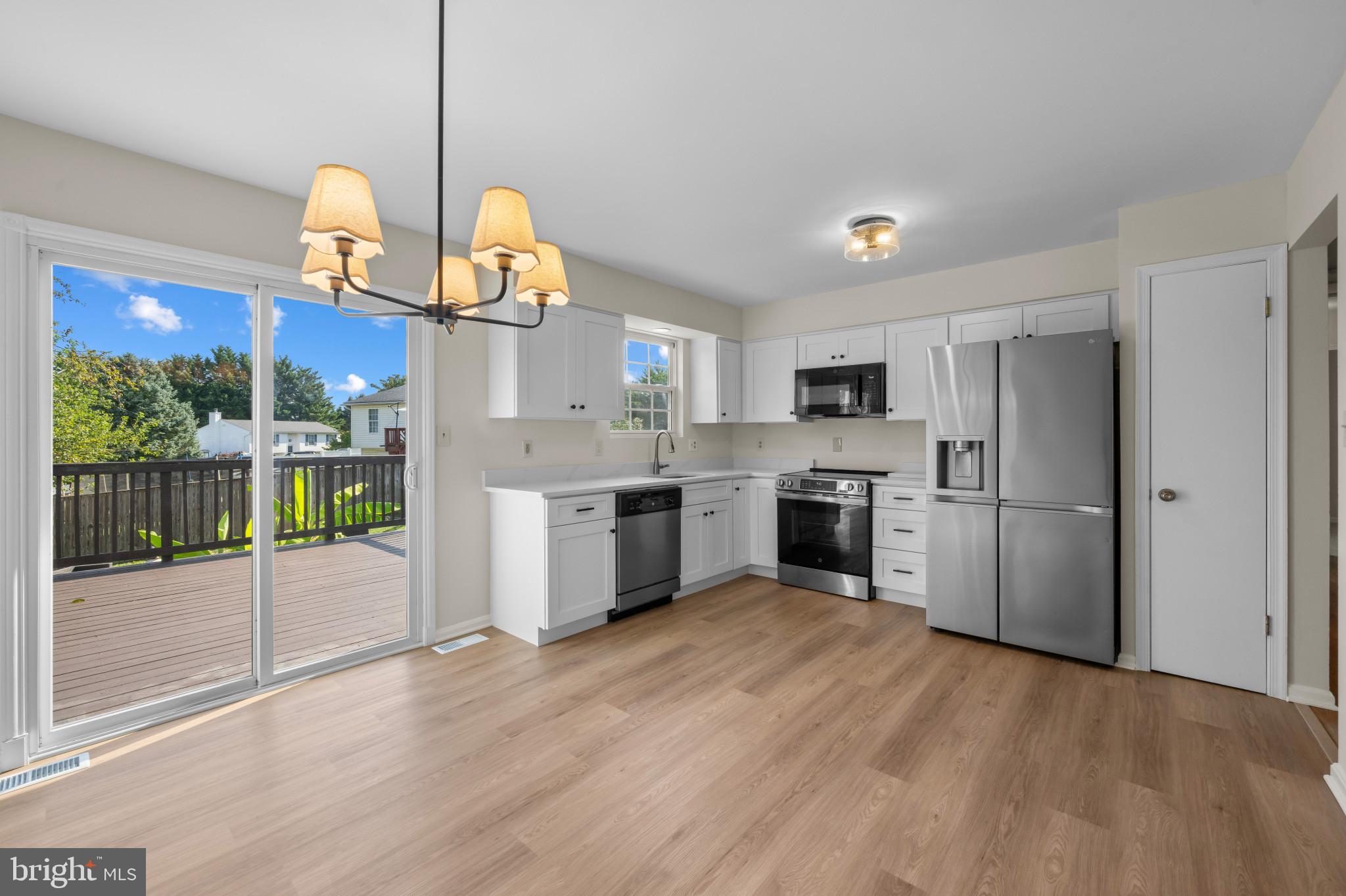 Kitchen / Breakfast Area