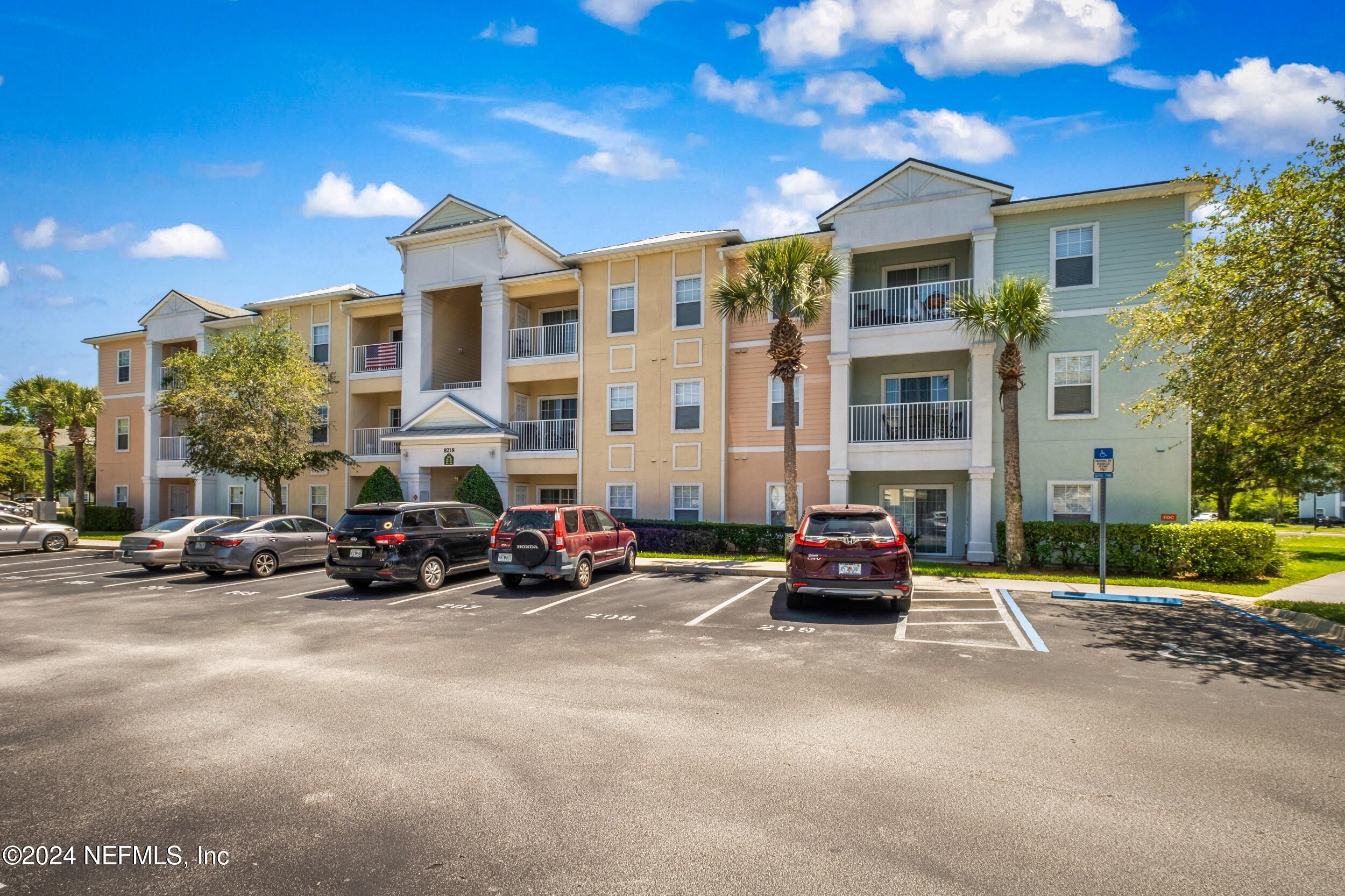 8218 Green Parrot Road, Unit 108 Jacksonville, FL 32256 - Photo 1 of 29 Exterior