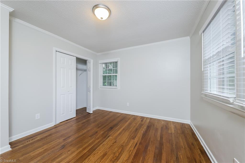 320 Logan Court King, NC 27021 - Photo 11 of 16