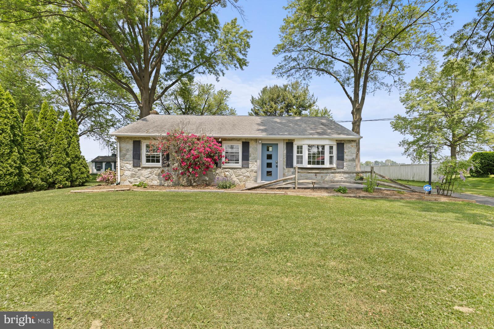 282 Sprecher Road Lancaster, PA 17603 - Photo 2 of 37 Gallery Image 2