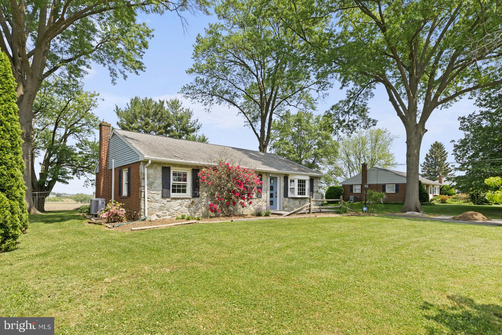 282 Sprecher Road Lancaster, PA 17603 - Photo 3 of 37 Gallery Image 3